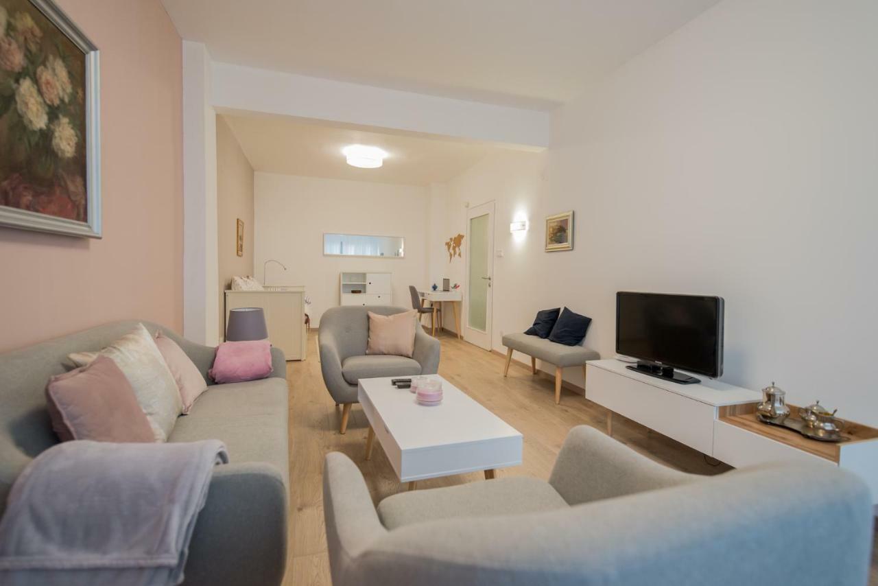 Chic And Spacious Apartment In Central Sofia - Patriarh Evtimiy By Flat Mаnager Eksteriør billede